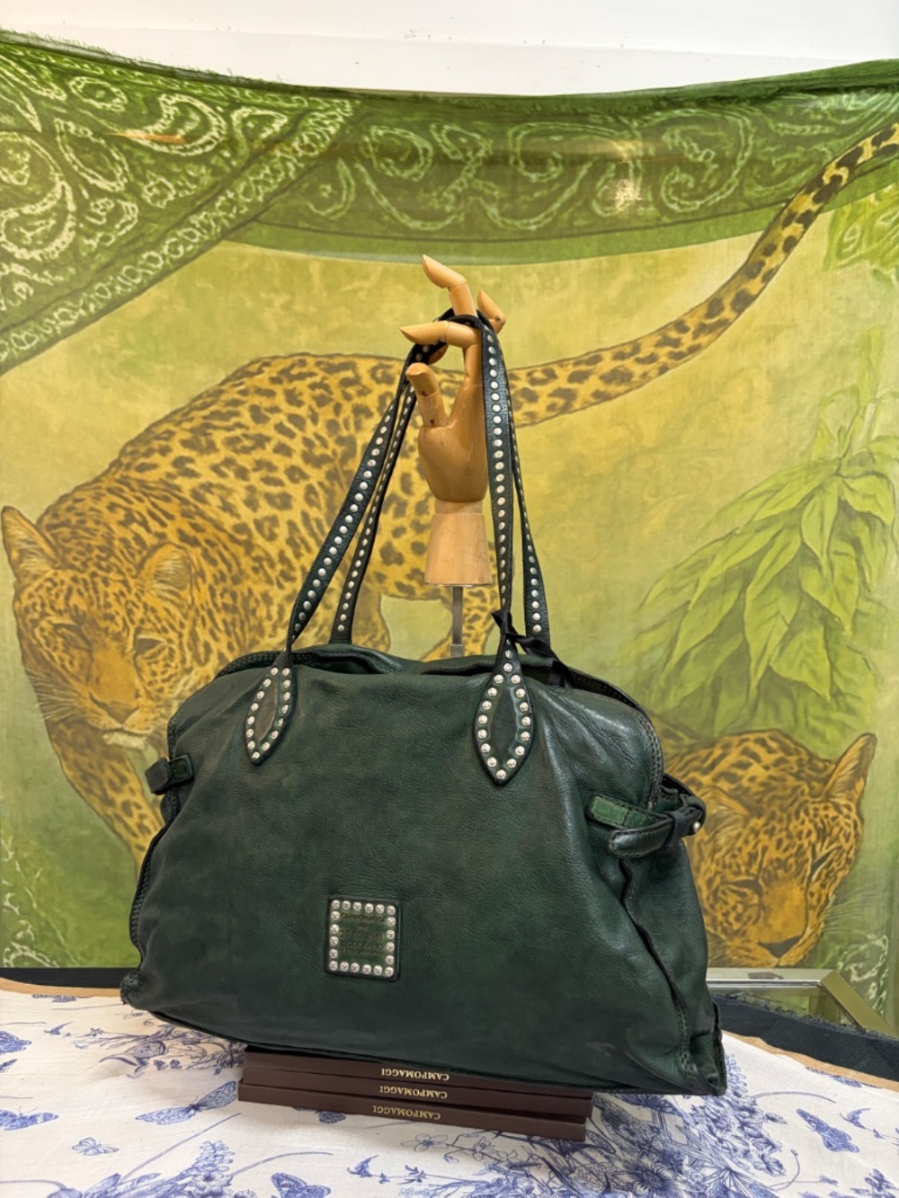 Campomaggi Carolina Shoulder Bag in Bottiglia